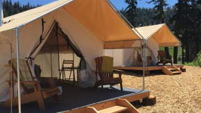 Enjoy Amazing Sunsets in This Pet-Friendly Glamping Tent cabin